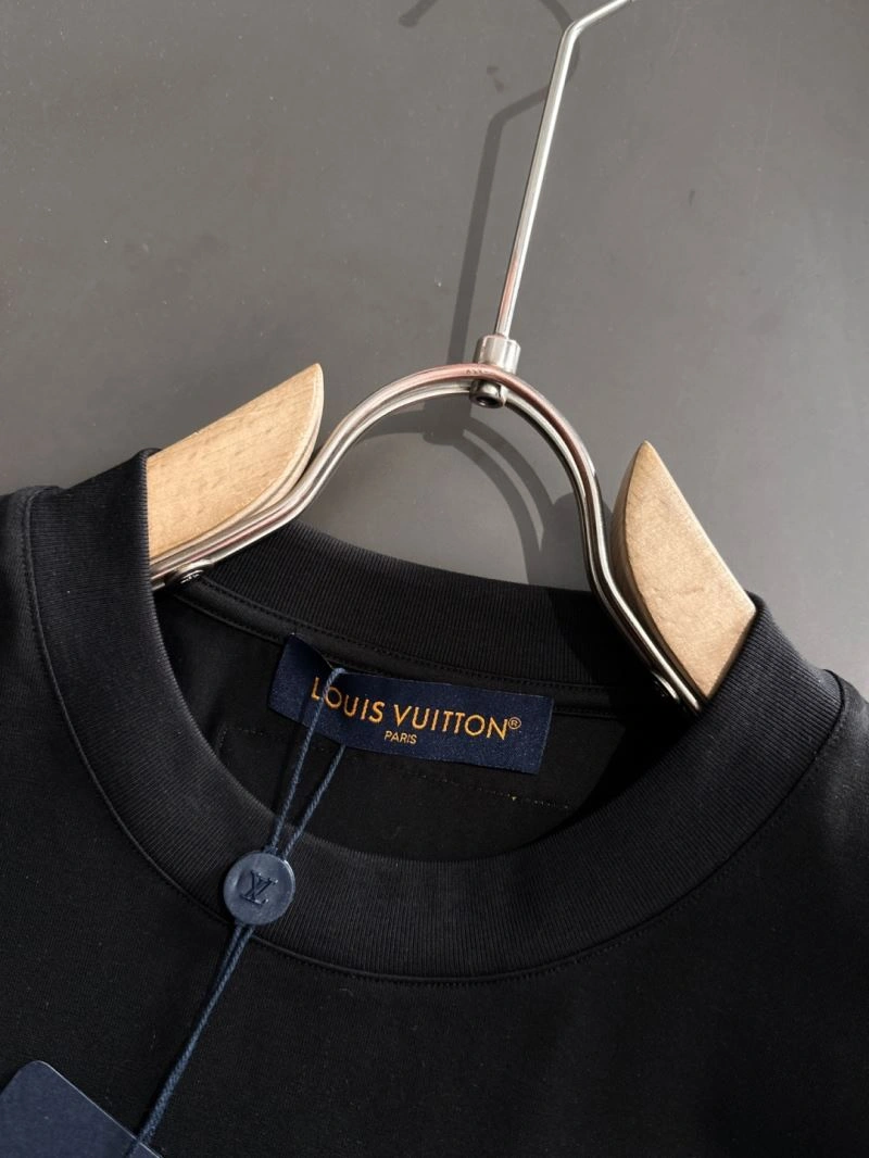 RelaxedFit Louis Vuitton T-Shirts 135665