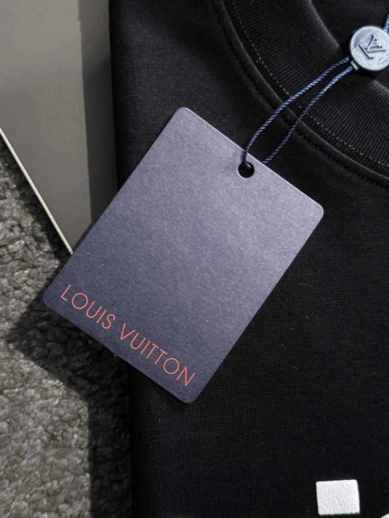 RelaxedFit Louis Vuitton T-Shirts 135665