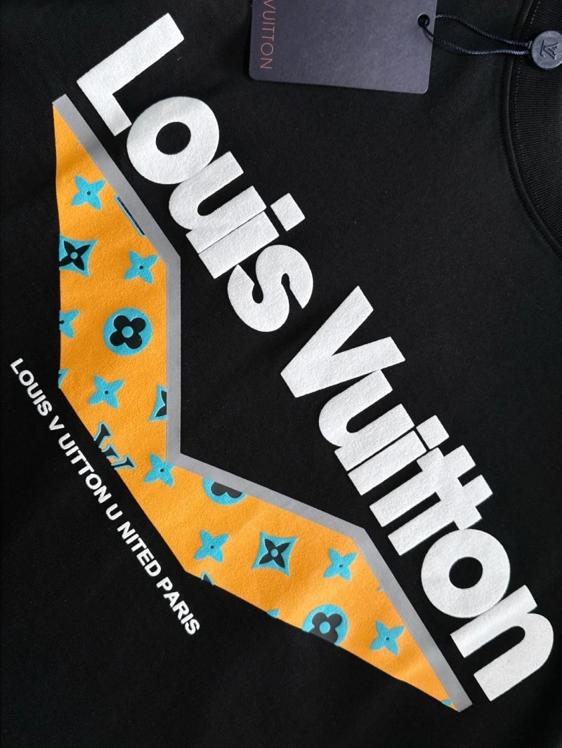 RelaxedFit Louis Vuitton T-Shirts 135665