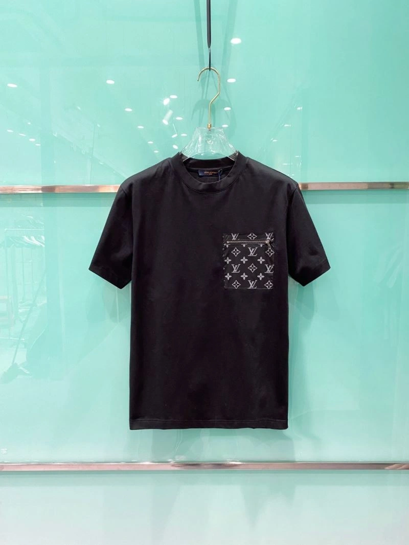 Louis Vuitton T-Shirts FashionForward 135652