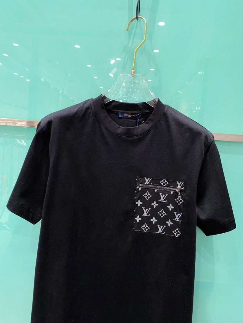 Louis Vuitton T-Shirts FashionForward 135652