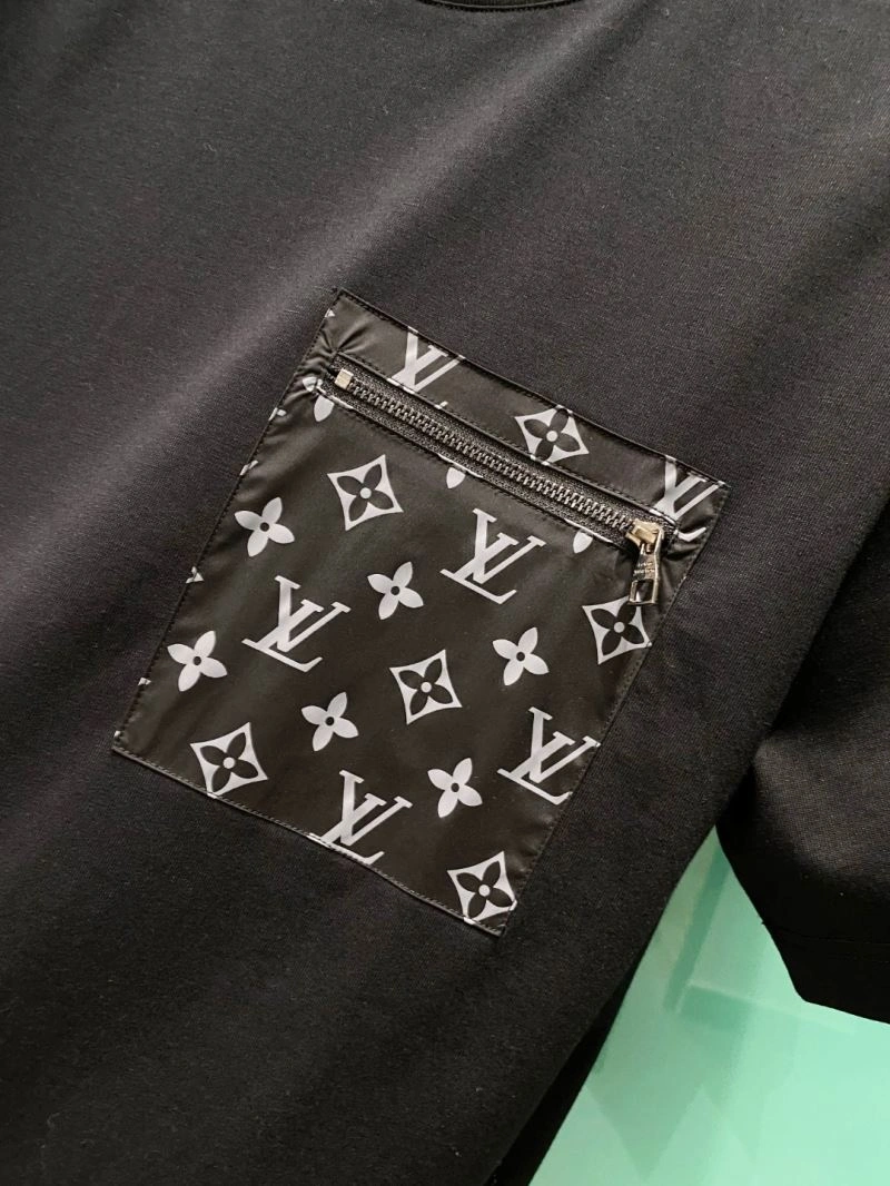 Louis Vuitton T-Shirts FashionForward 135652