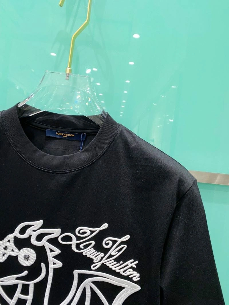 Seasonal Louis Vuitton T-Shirts 135654