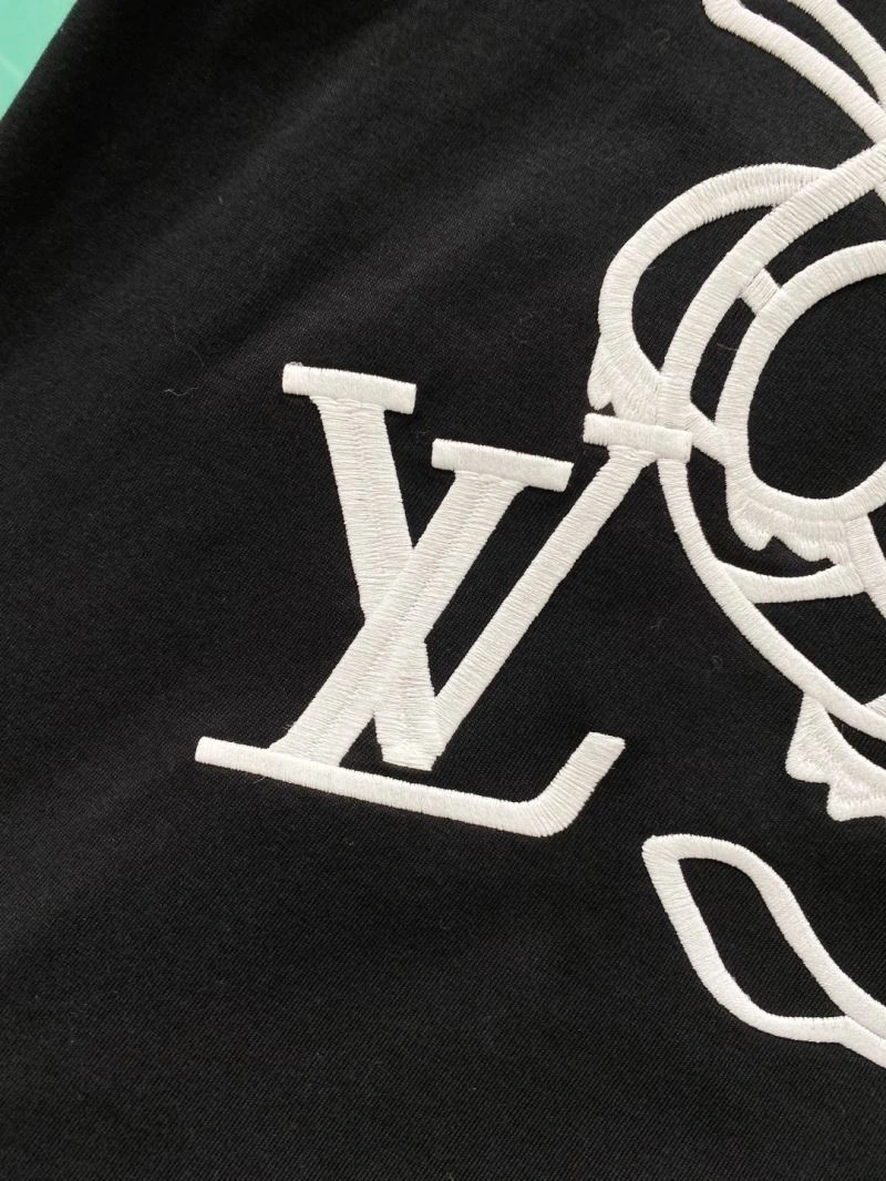 Seasonal Louis Vuitton T-Shirts 135654