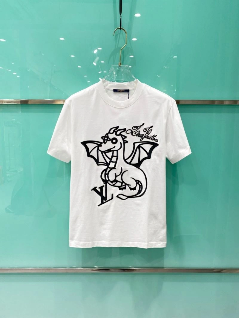 Louis Vuitton T-Shirts Snug 135641
