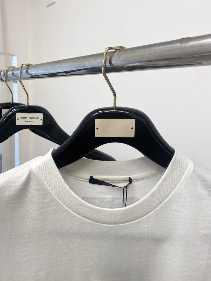 SoftTouch Louis Vuitton T-Shirts 135657