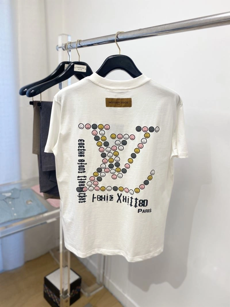 SoftTouch Louis Vuitton T-Shirts 135657