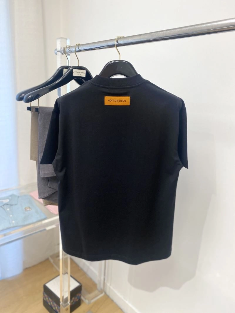 Lightweight Louis Vuitton T-Shirts 135658