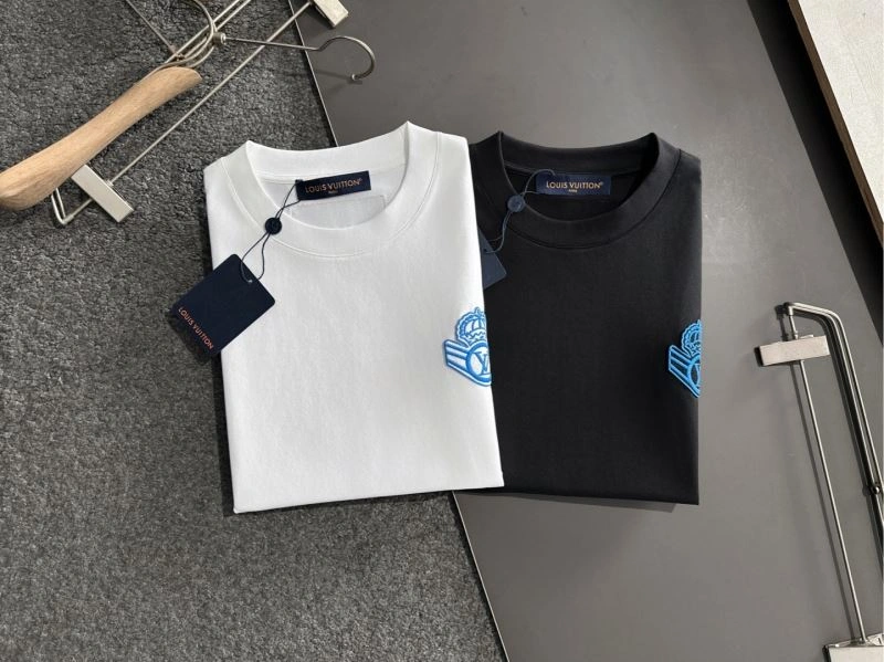 Sophisticated Louis Vuitton T-Shirts 135644