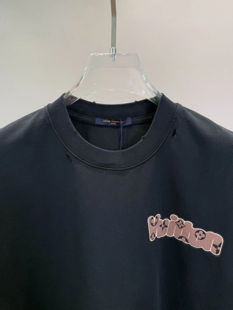 Fashionable Louis Vuitton T-Shirts 135629