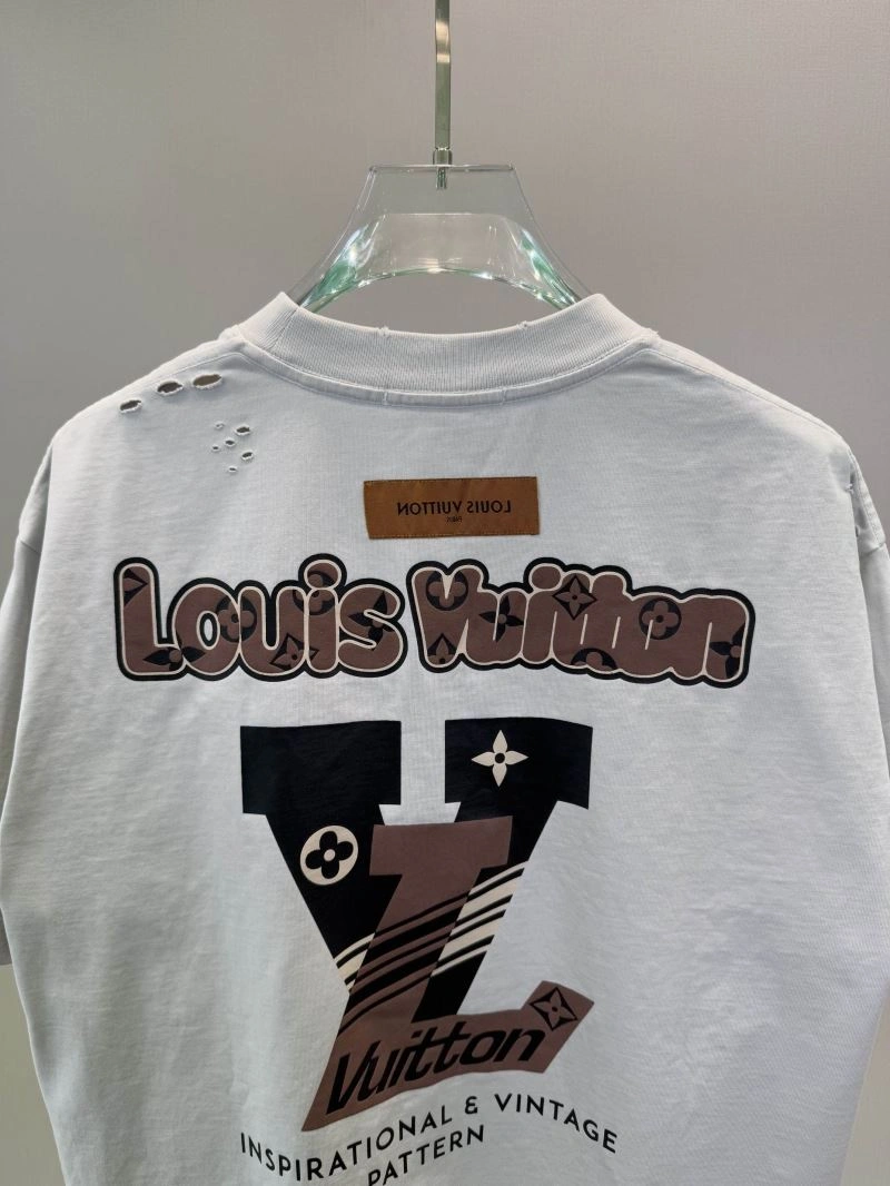 Louis Vuitton T-Shirts Refined 135628