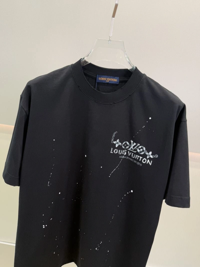 Modern Louis Vuitton T-Shirts 135621