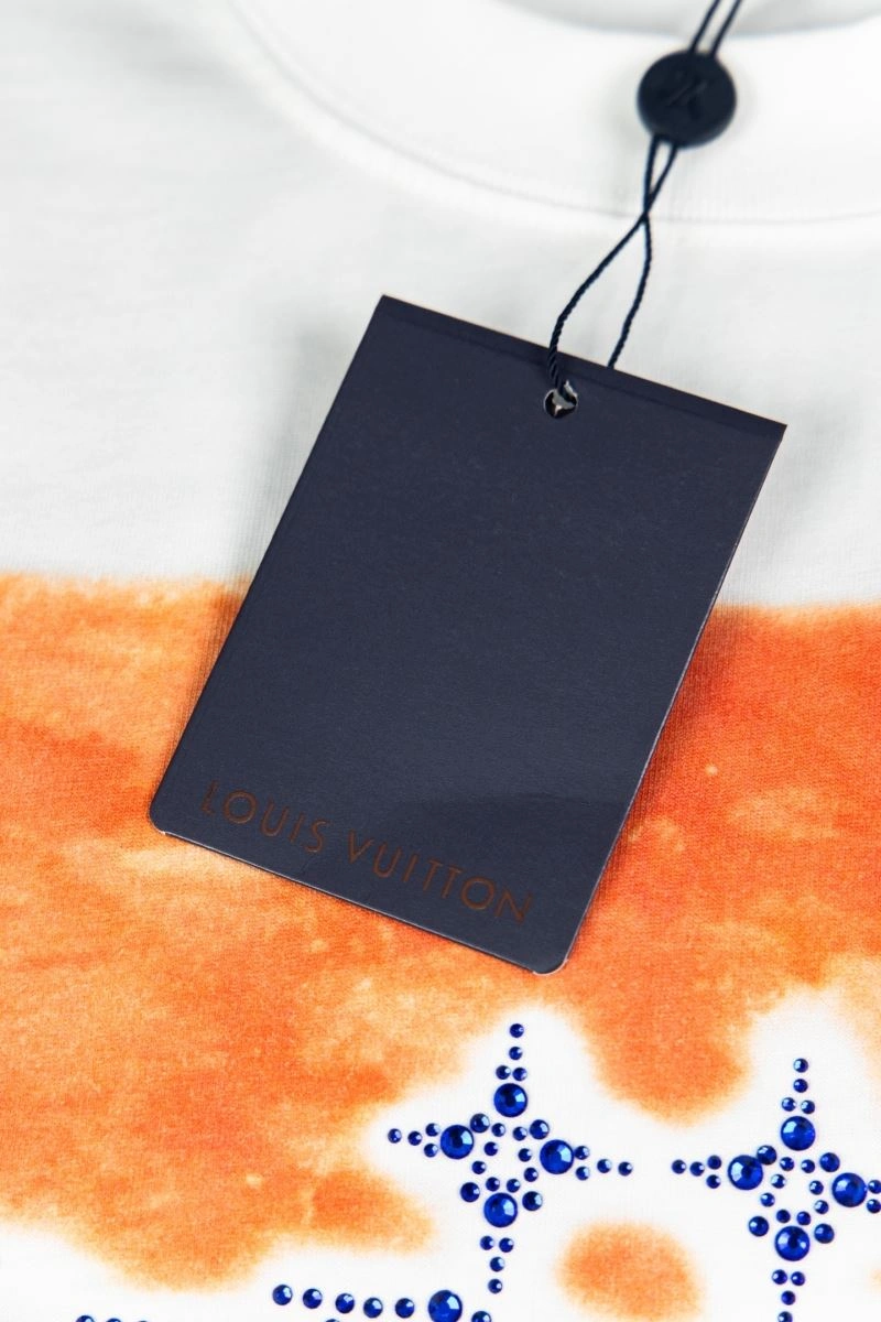 Louis Vuitton T-Shirts Neat 135603