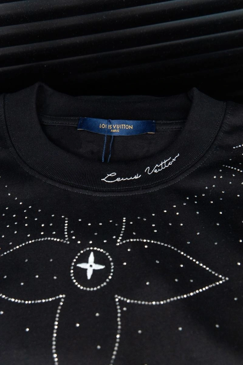 Lightweight Louis Vuitton T-Shirts 135600