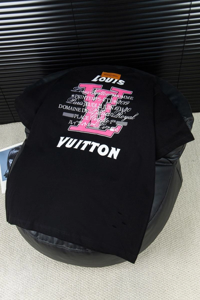 Louis Vuitton T-Shirts Durable 135614