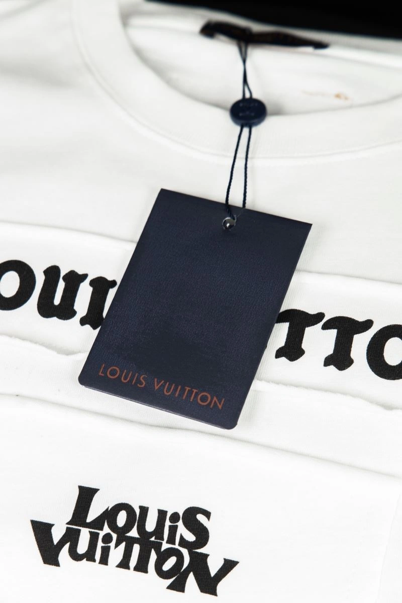 Louis Vuitton T-Shirts Modern 135610