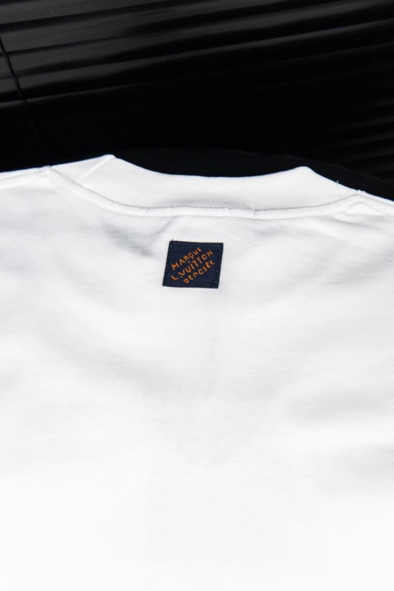 SoftTouch Louis Vuitton T-Shirts 135609