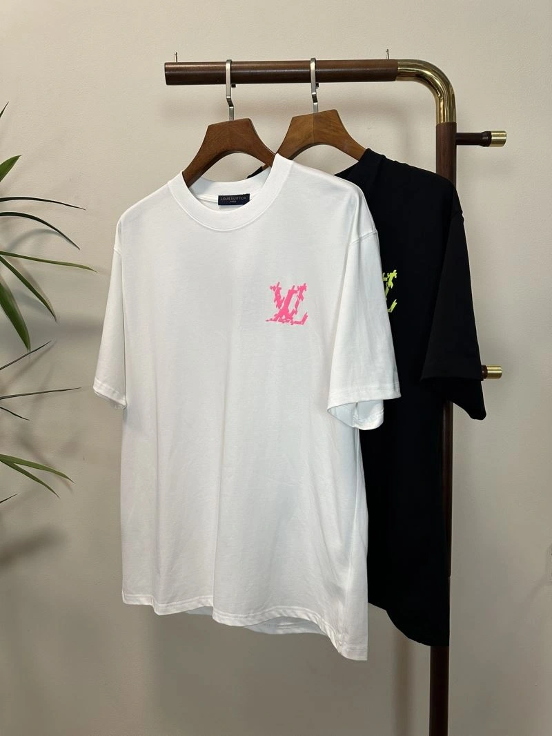 Sporty Louis Vuitton T-Shirts 135616