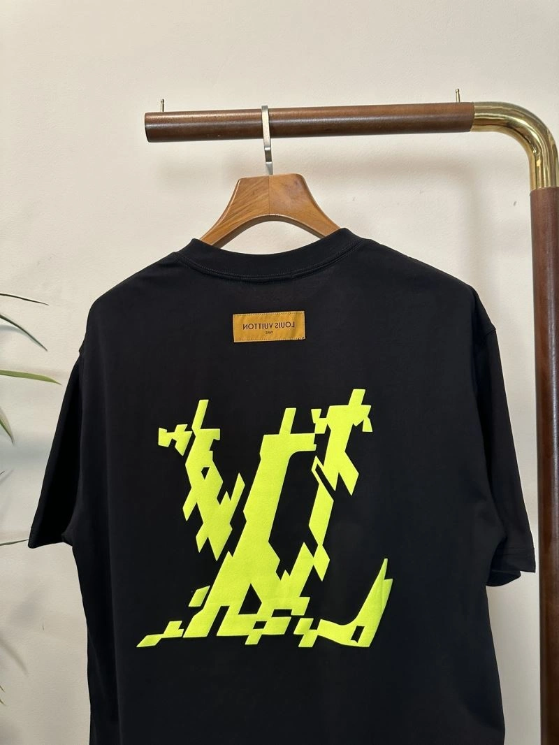 Sporty Louis Vuitton T-Shirts 135616