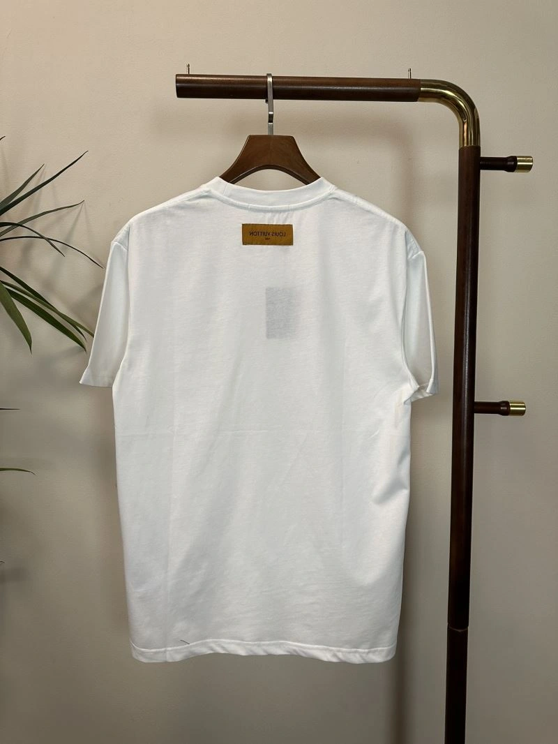 Snug Louis Vuitton T-Shirts 135592