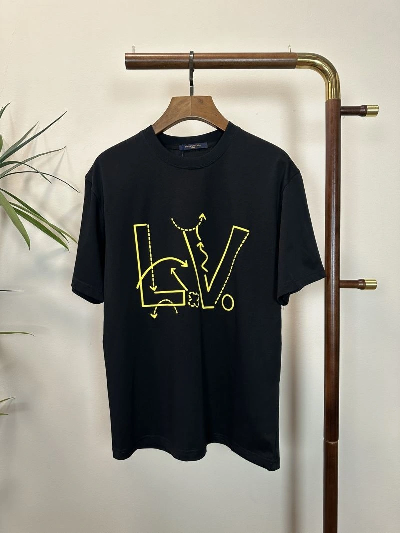 Snug Louis Vuitton T-Shirts 135592