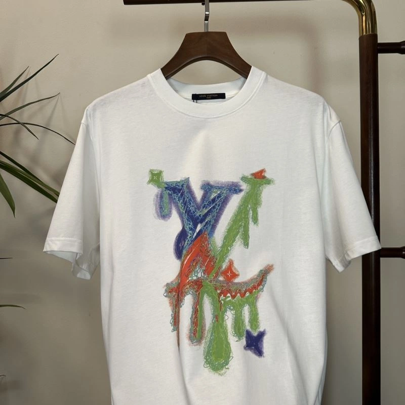 Upgraded Louis Vuitton T-Shirts 135606