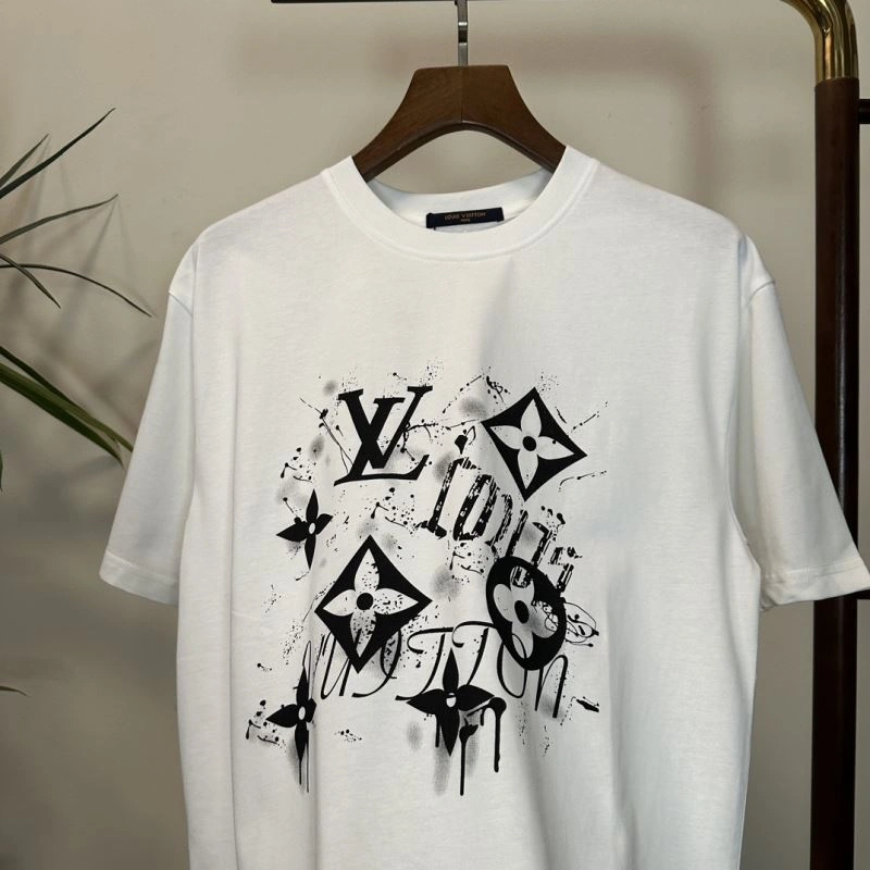 Louis Vuitton T-Shirts HighPerformance 135612