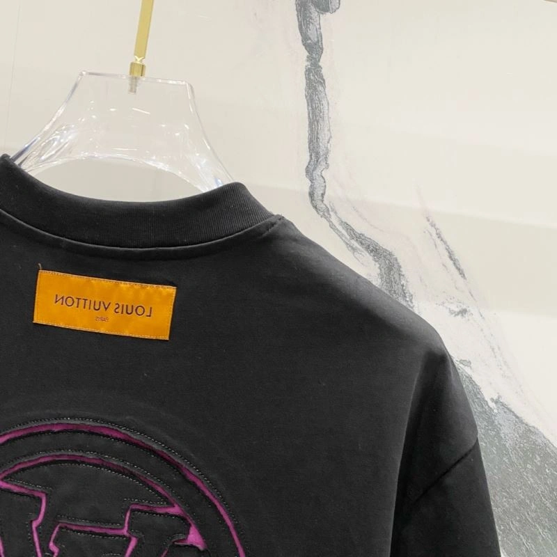 Neat Louis Vuitton T-Shirts 135611