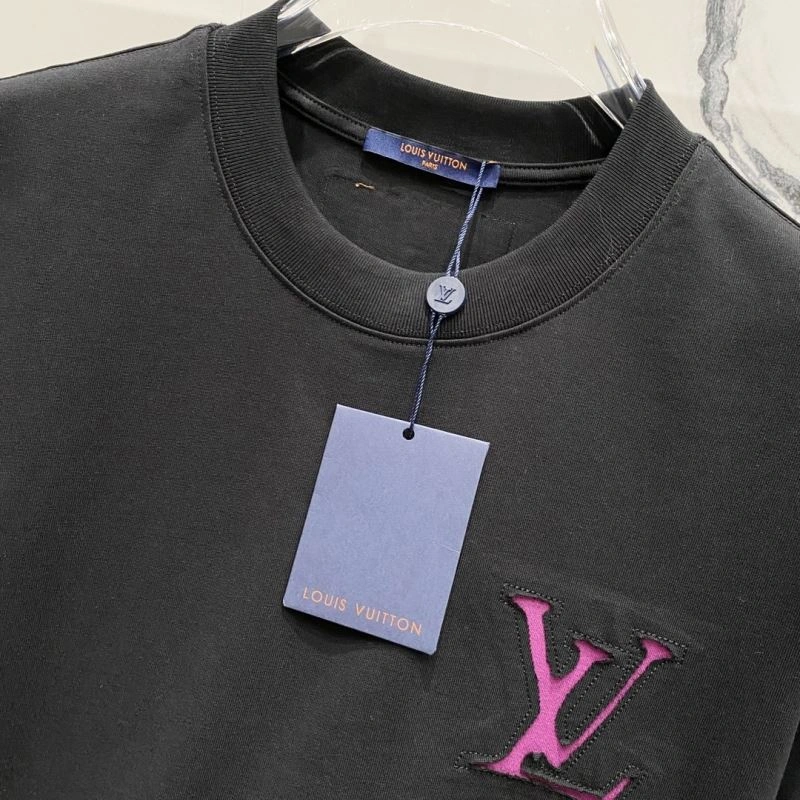 Neat Louis Vuitton T-Shirts 135611