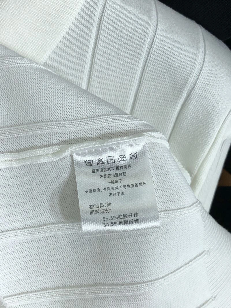 Louis Vuitton T-Shirts Minimalist 135593