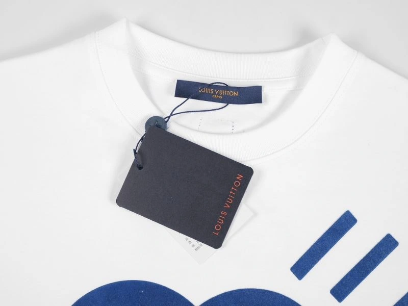 Louis Vuitton T-Shirts WrinkleFree 135594