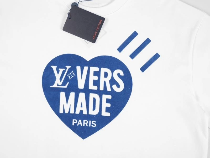 Louis Vuitton T-Shirts WrinkleFree 135594
