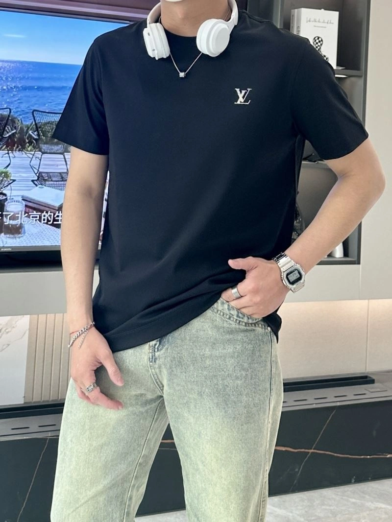 Louis Vuitton T-Shirts Trendsetting 135586