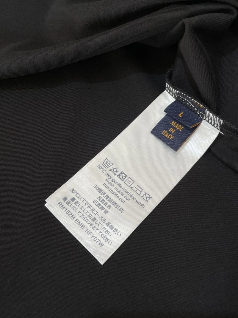 Louis Vuitton T-Shirts Trendsetting 135586