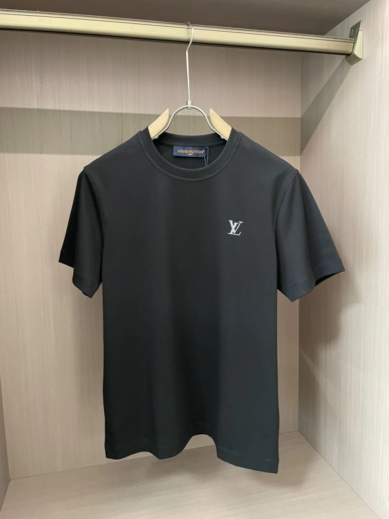 Louis Vuitton T-Shirts Trendsetting 135586