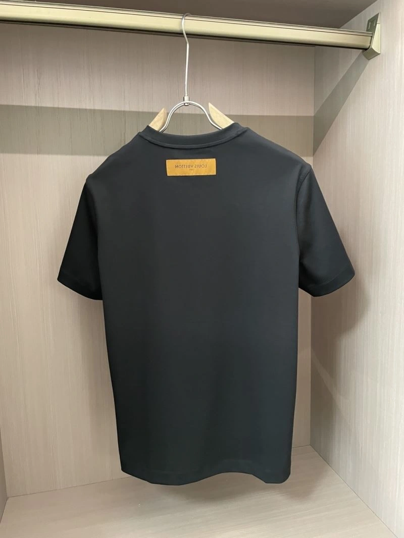 Louis Vuitton T-Shirts Trendsetting 135586