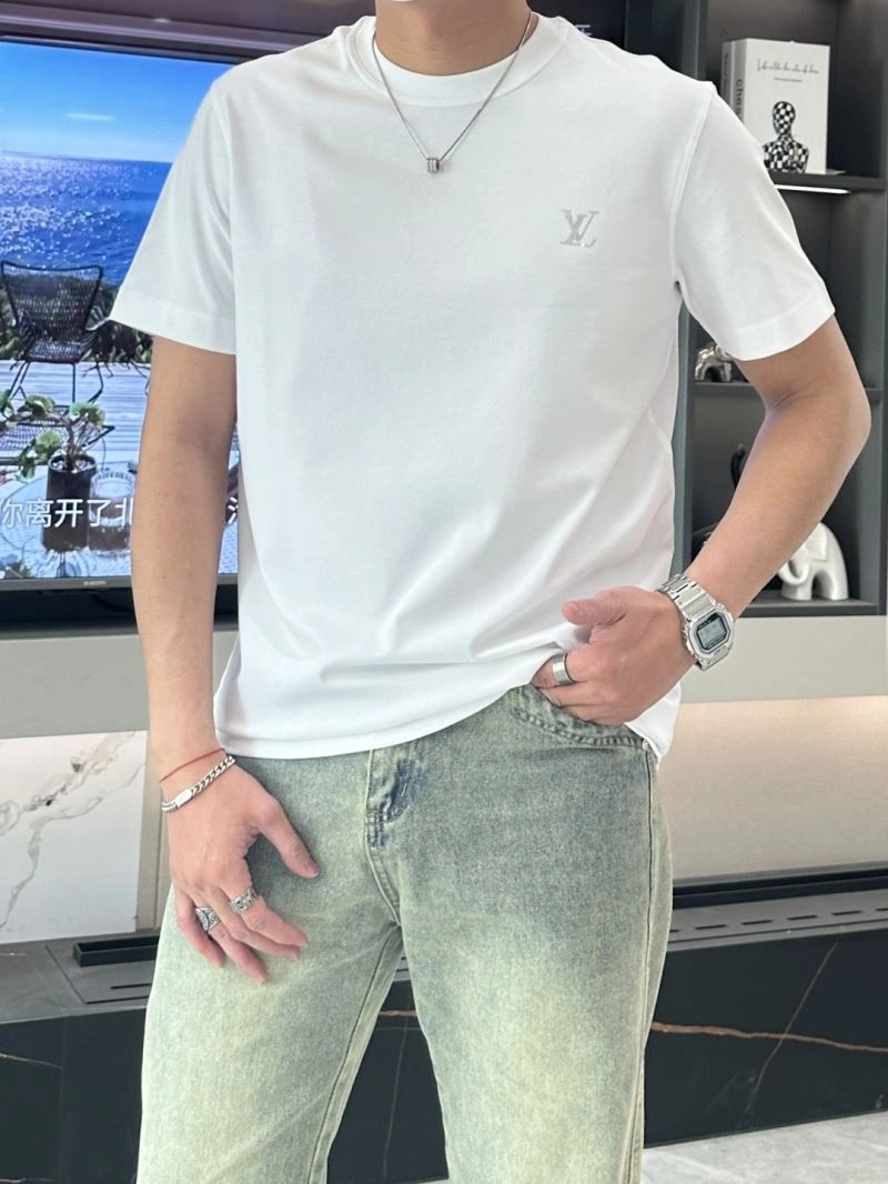 Louis Vuitton T-Shirts Sporty 135588