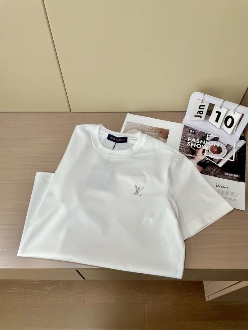 Louis Vuitton T-Shirts Sporty 135588