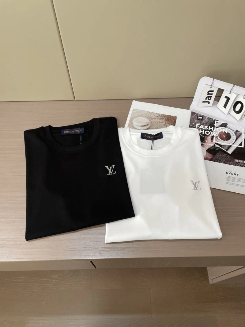 Louis Vuitton T-Shirts Sporty 135588