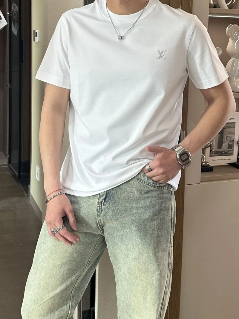 Louis Vuitton T-Shirts Sporty 135588