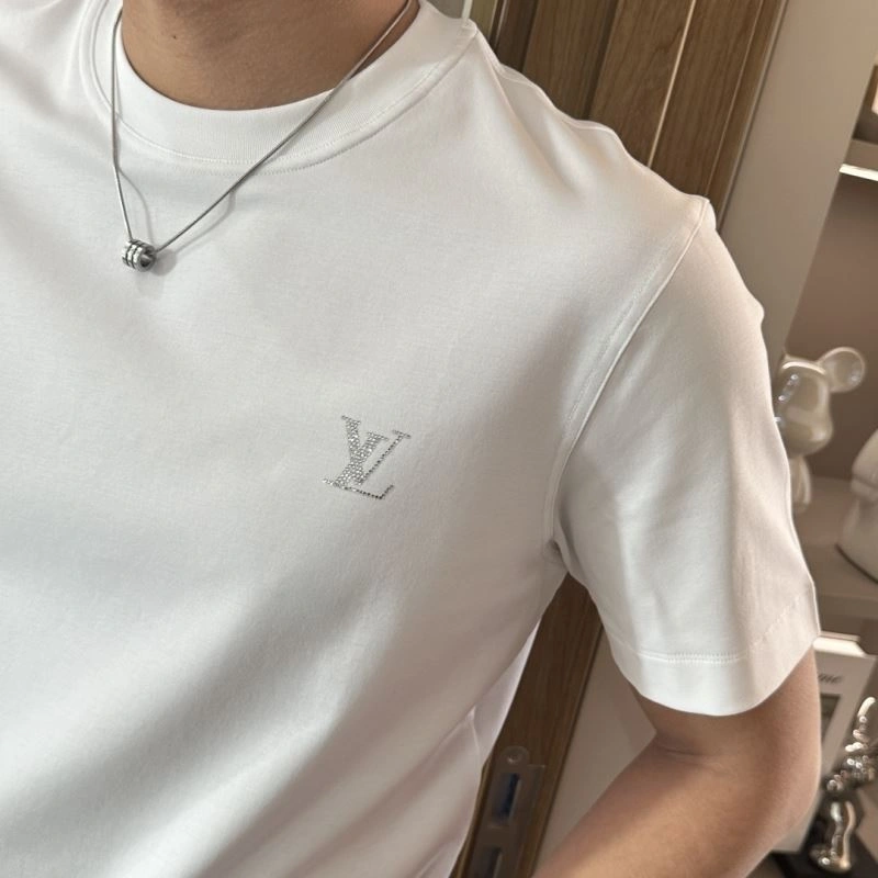 Louis Vuitton T-Shirts Sporty 135588