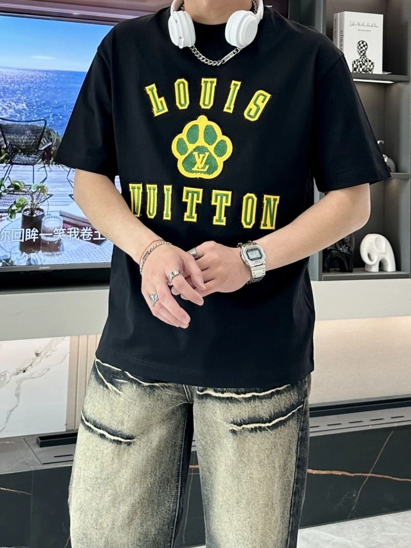 Louis Vuitton T-Shirts Stretchable 135585