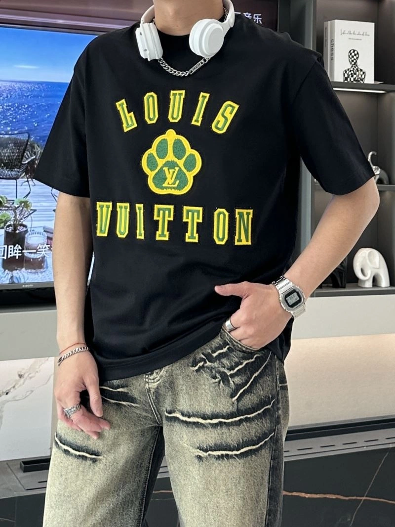 Louis Vuitton T-Shirts Stretchable 135585