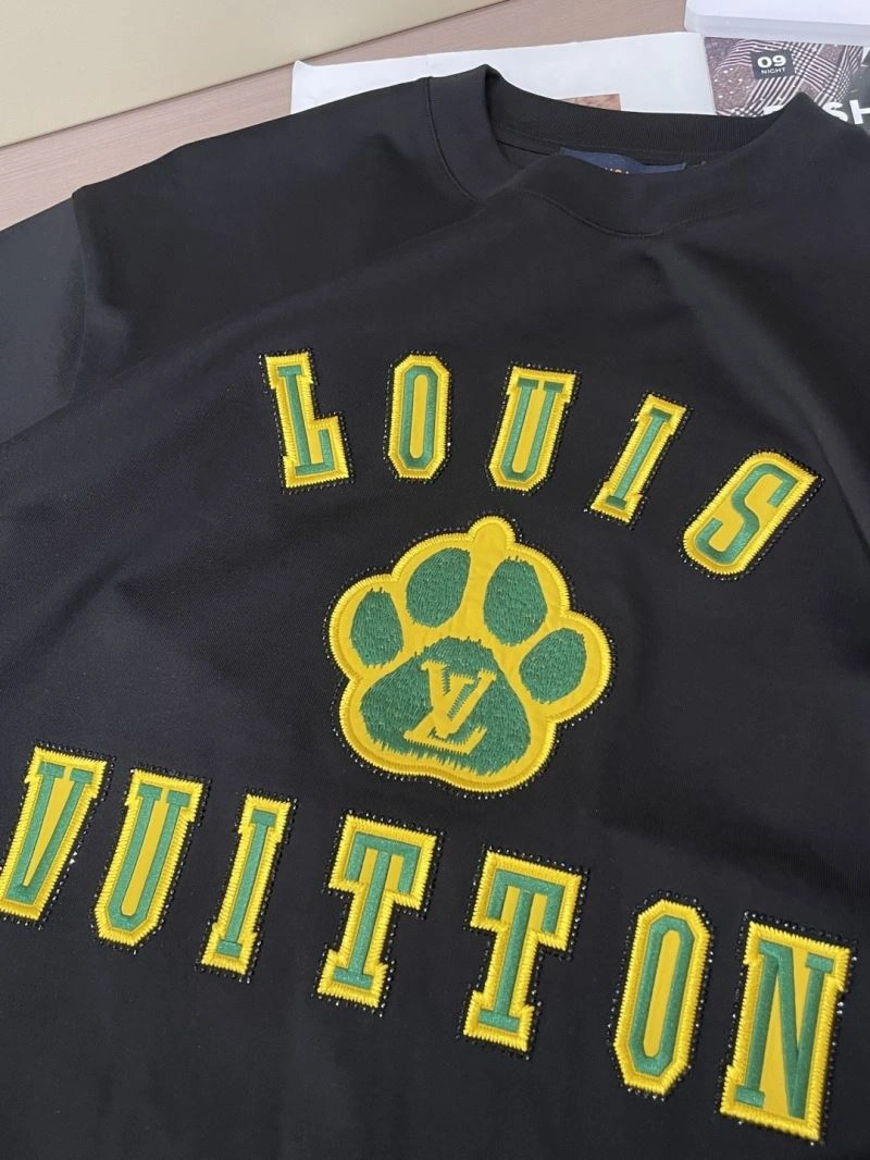 Louis Vuitton T-Shirts Stretchable 135585