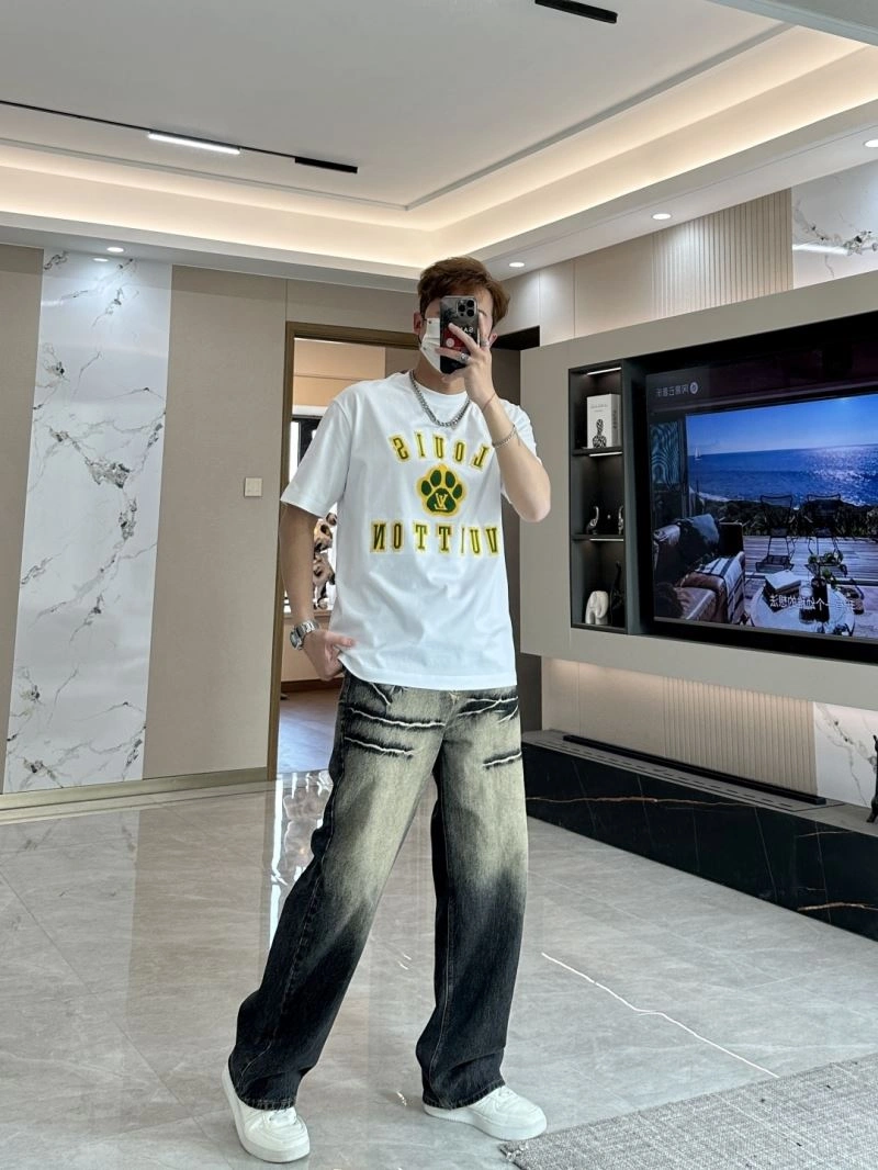 Louis Vuitton T-Shirts Casual 135587