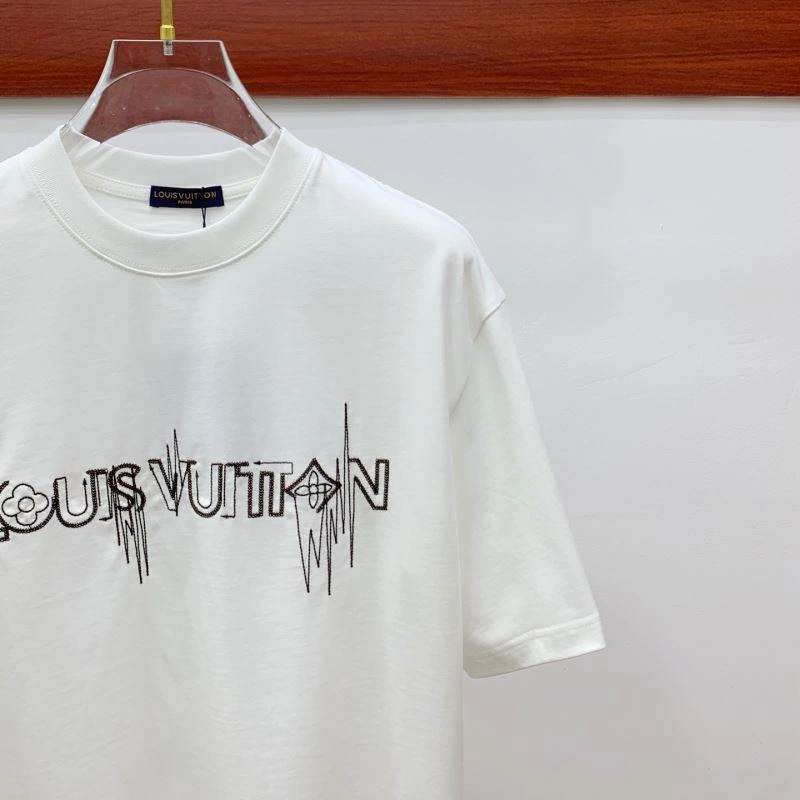 Durable Louis Vuitton T-Shirts 135582