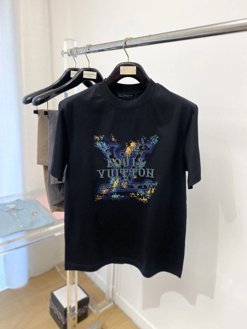 Affordable Louis Vuitton T-Shirts 135555