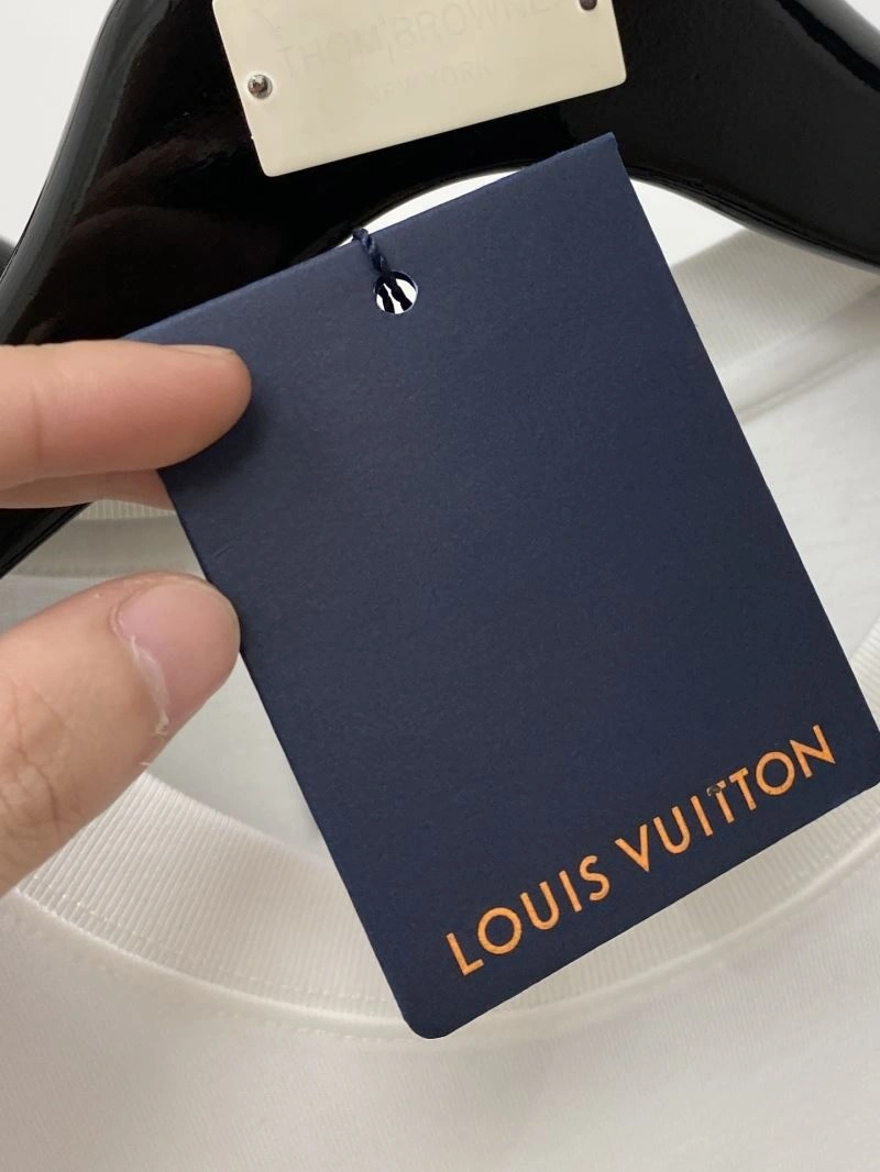 Durable Louis Vuitton T-Shirts 135570