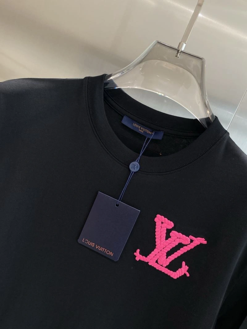 Louis Vuitton T-Shirts Flexible 135562