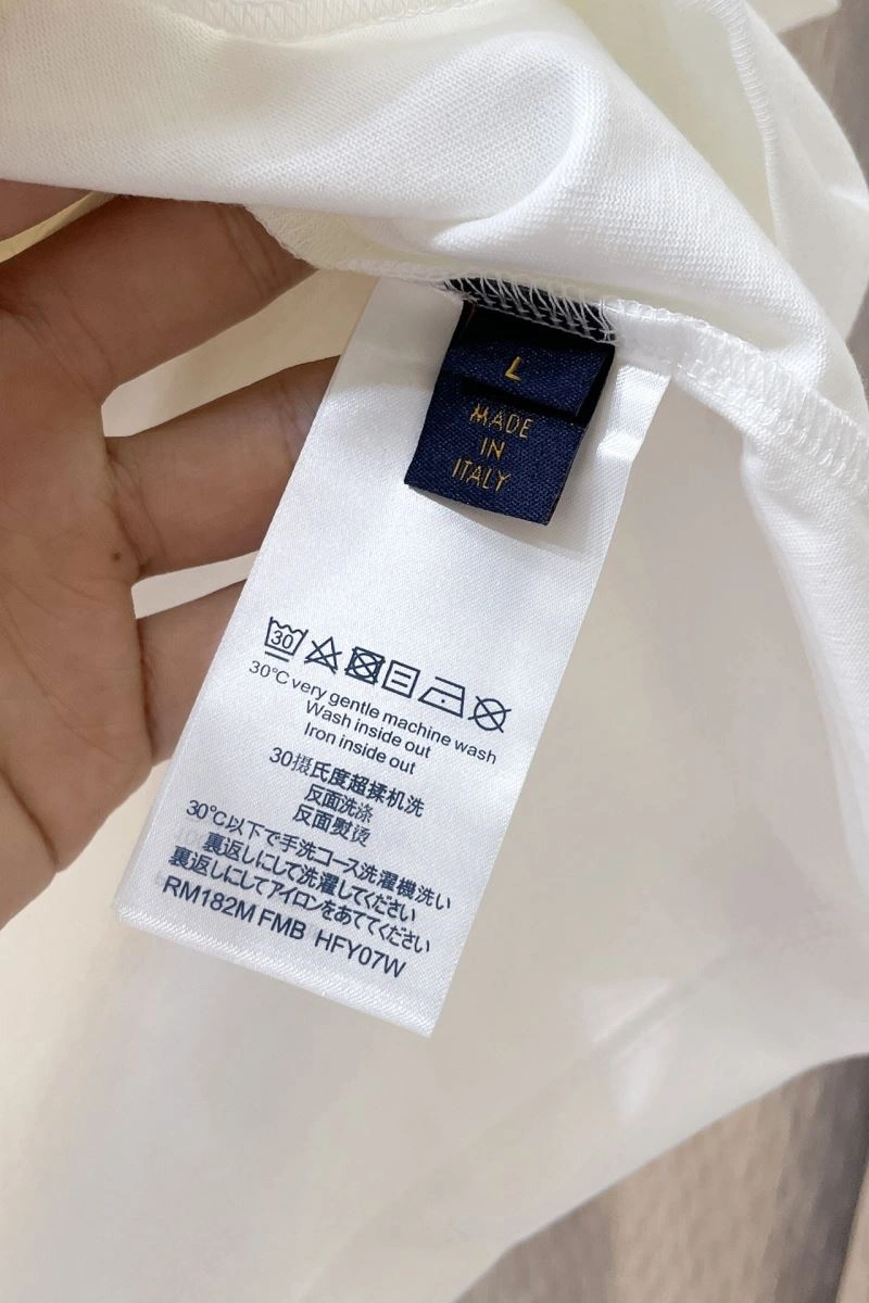 TechFriendly Louis Vuitton T-Shirts 135580